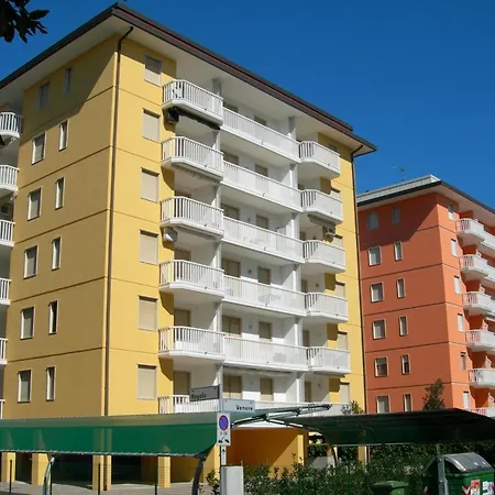 Appartamento Fuer 4 Personen Ca 33 Qm In Bibione, Adriakueste Italien Und Umgebung